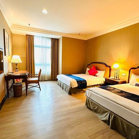 Wei-Yat Grand Hotel Tainan Exterior photo