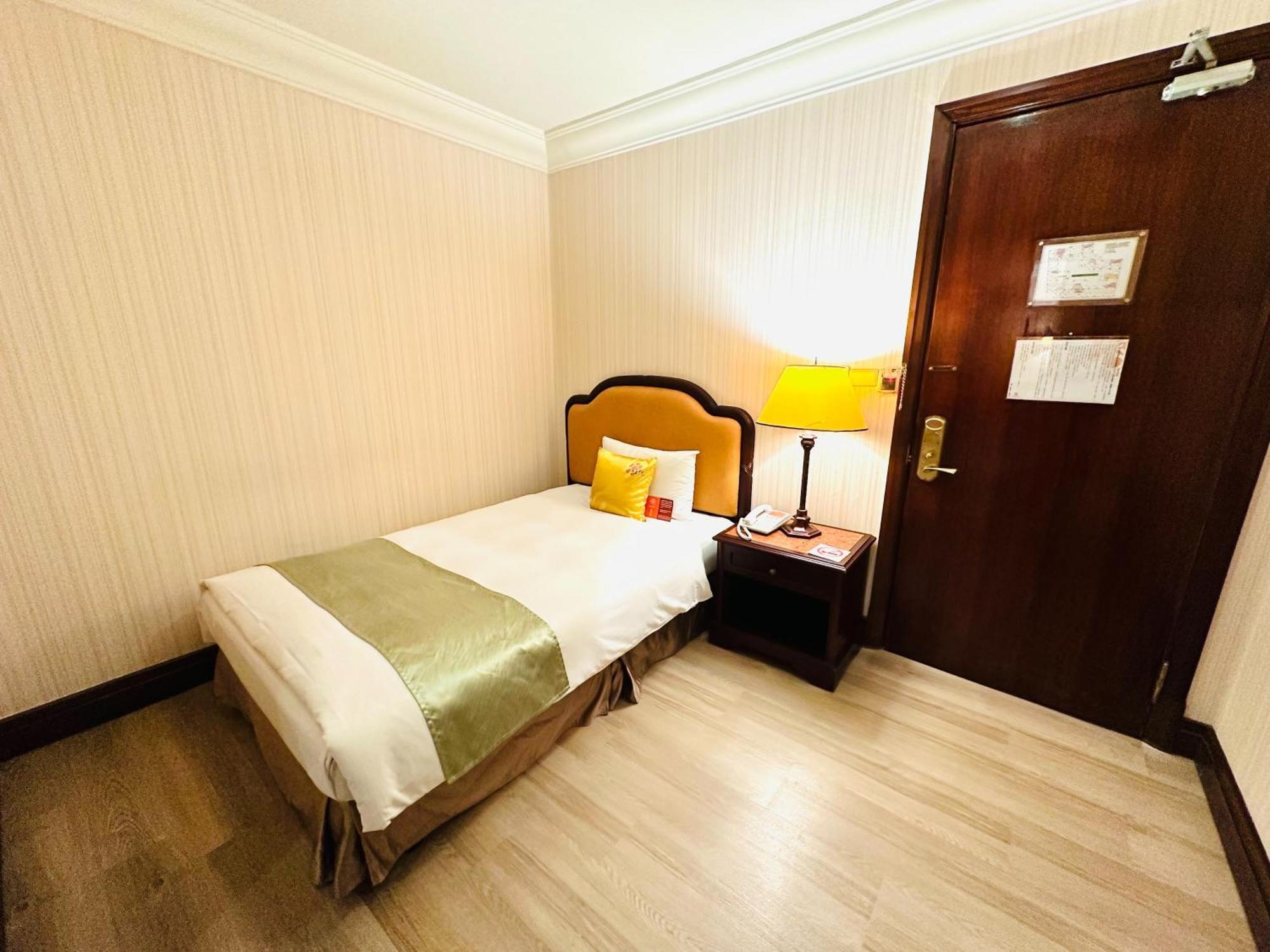 Wei-Yat Grand Hotel Tainan Exterior photo