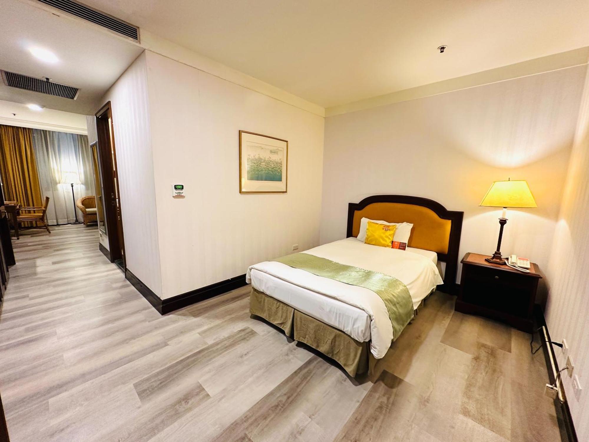Wei-Yat Grand Hotel Tainan Exterior photo
